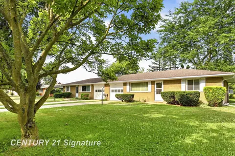 2955 Whitfield Drive, Saginaw MI 48603 photo 2