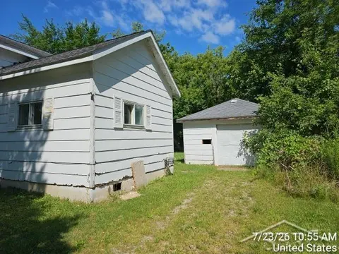 811 N Granger Street, Saginaw MI 48602 photo 2