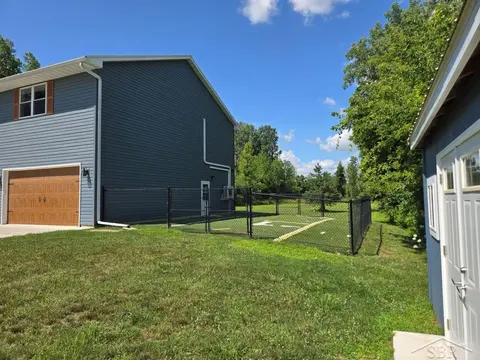 6785 N Michigan Road, Saginaw MI 48604 photo 2