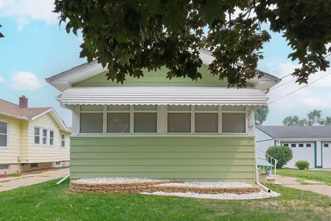 2016 Avon Street, Saginaw MI 48602 photo 2