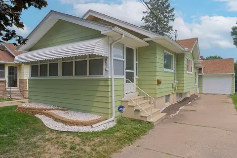 2016 Avon Street, Saginaw MI 48602 photo 3