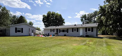 325 S Main Street, Chesaning MI 48616 photo 4