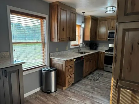 4485 N Coolidge Avenue, Harrison MI 48625 photo 4