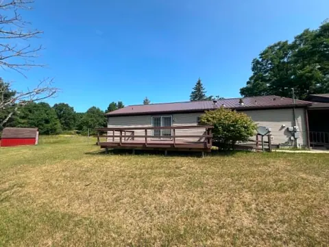 820 Old County Farm Road, Harrison MI 48625 photo 4