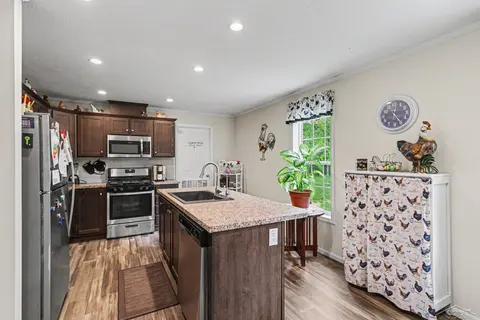 130 W Bradford Road, Midland MI 48640 photo 5