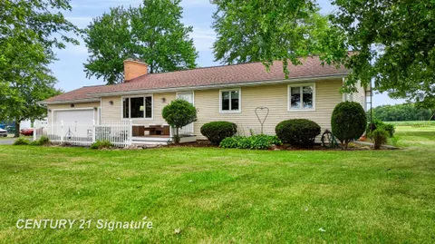 455 S Vernon Road, Corunna MI 48817 photo 3