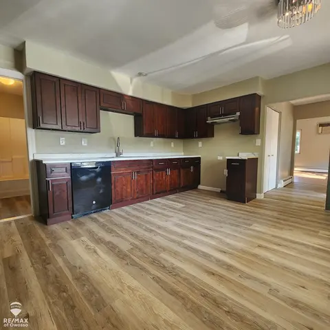 129 W Walnut Street, Saint Charles MI 48655 photo 3