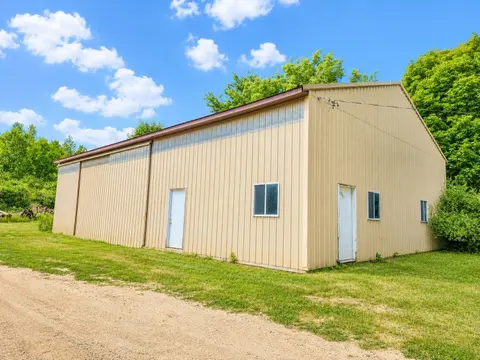 10651 N Vandecar Road, Farwell MI 48622 photo 5