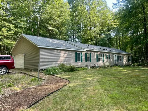 866 Lakeshore Drive, Gladwin MI 48624 home for sale
