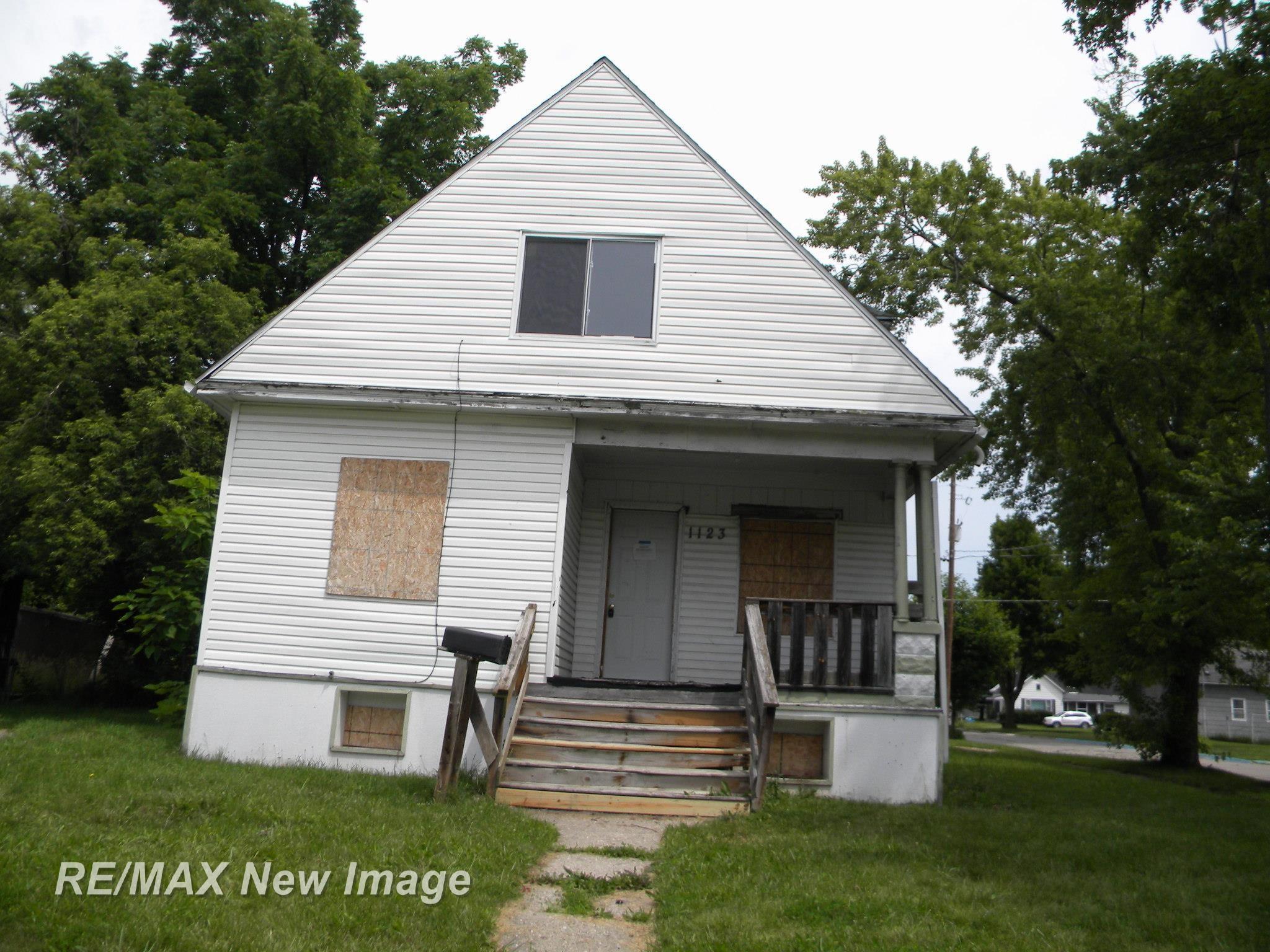 1123 Randolph Street, Saginaw MI 48601 photo 1