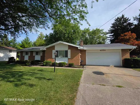 4200 S Wayside Drive, Saginaw MI 48603 photo 3