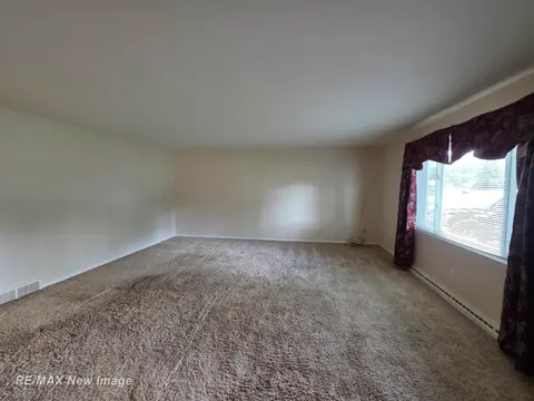 4200 S Wayside Drive, Saginaw MI 48603 photo 5
