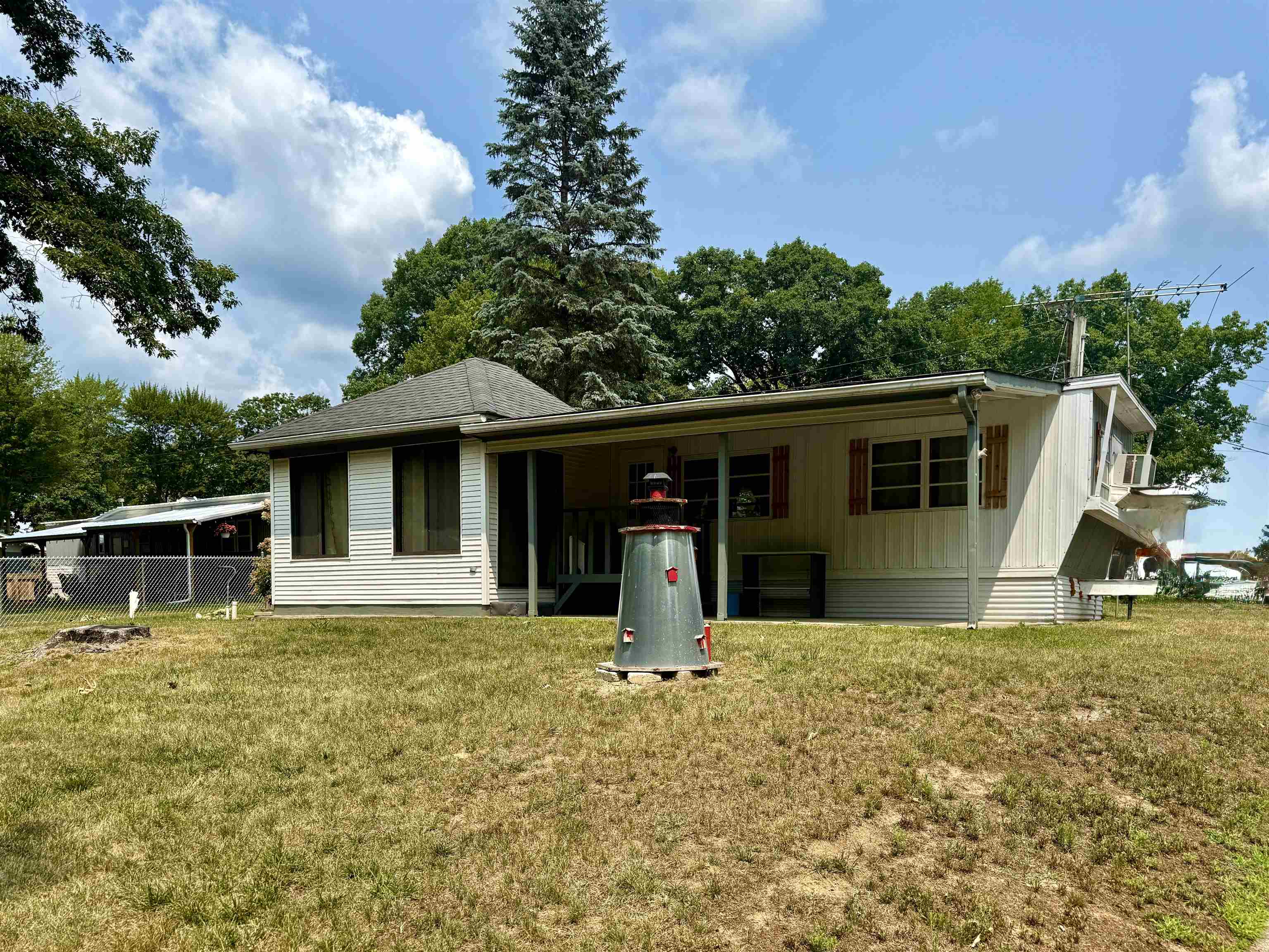 3259 Beaver Court, Gladwin MI 48624 photo 1