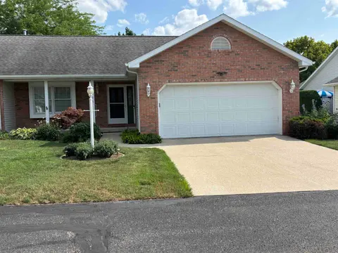 595 Summergreen Drive, Frankenmuth MI 48734 condo for sale