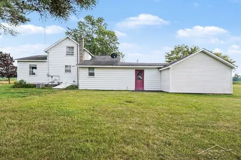11125 E Jefferson Road, Wheeler MI 48662 photo 5