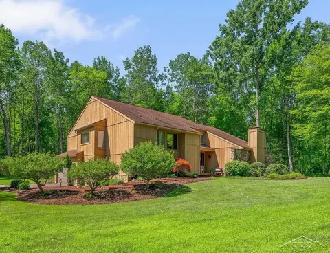 4372 E Monroe Road, Midland MI 48642 photo 3