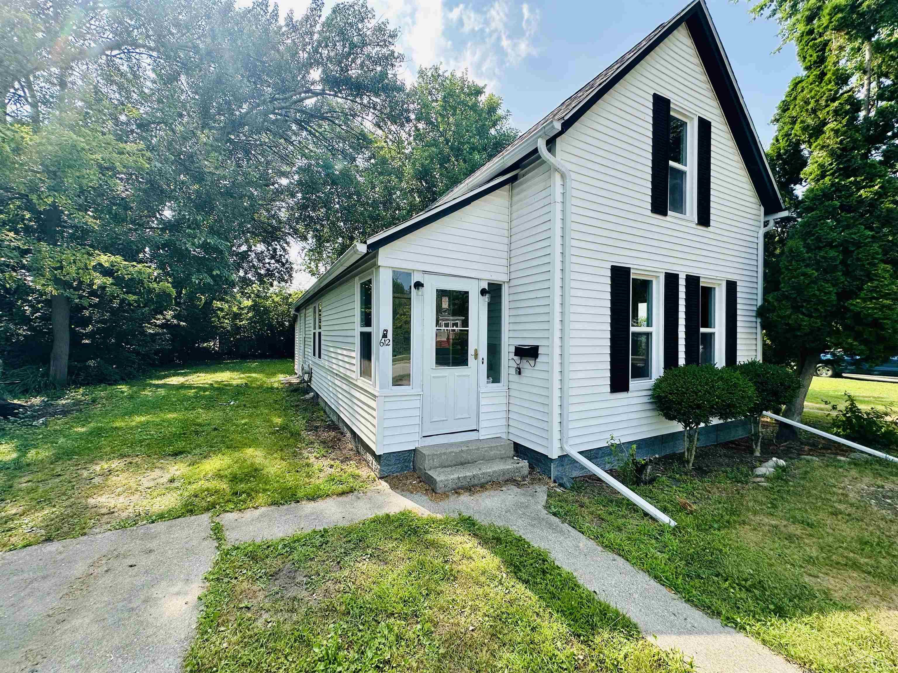 612 Webster Street, Bay City MI 48708 photo 1