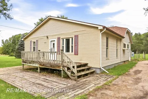10083 S Lewis Road, Millington MI 48746 photo 4