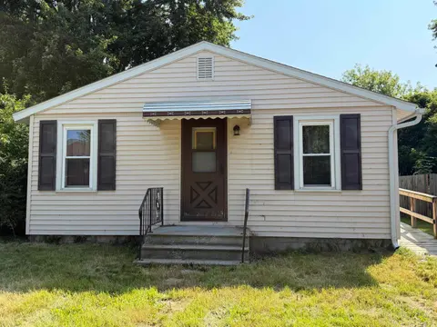 1052 Pine Road, Bay City MI 48706 home for sale