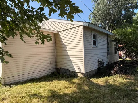 1052 Pine Road, Bay City MI 48706 photo 4