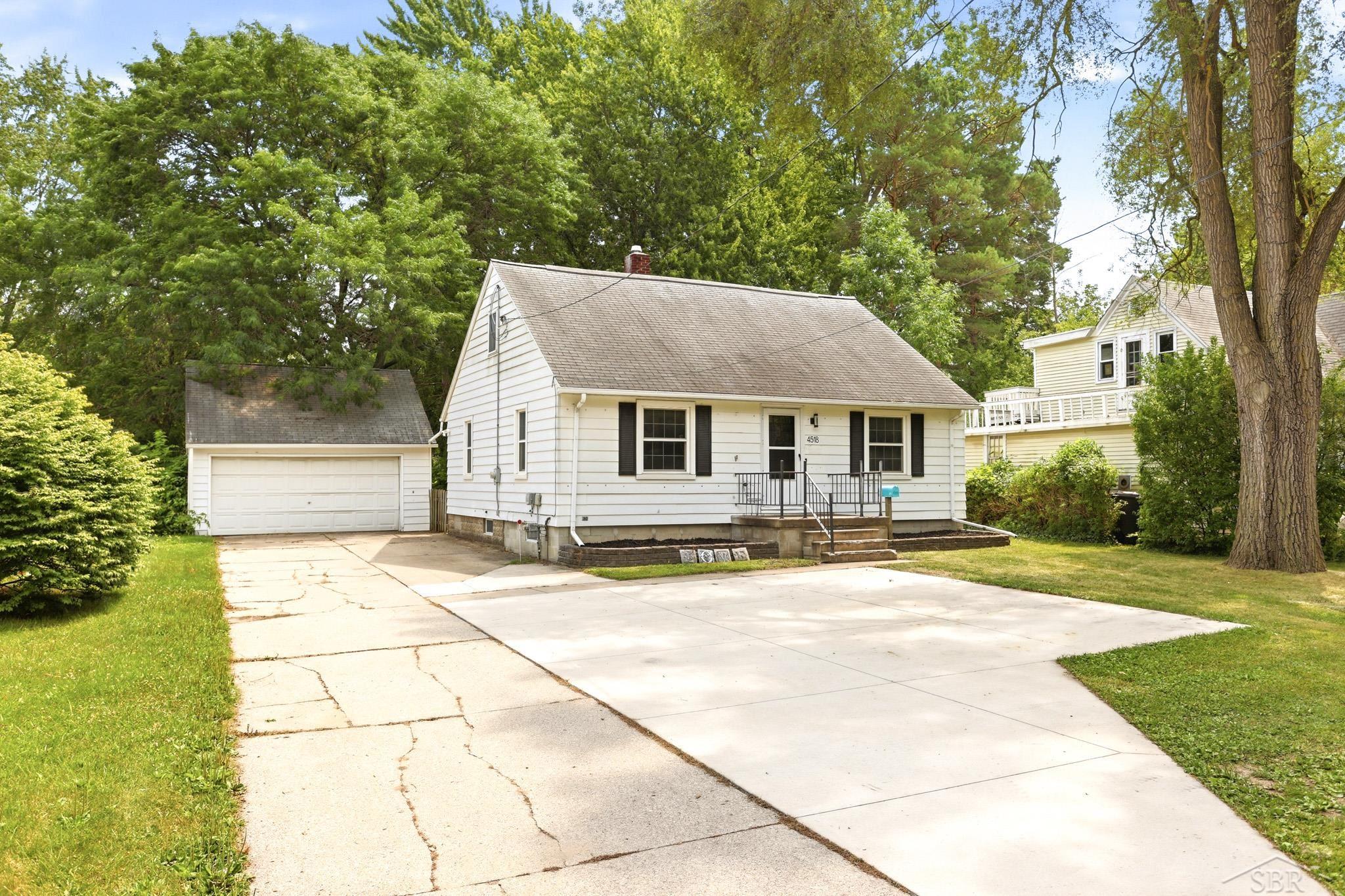 4518 Jefferson Avenue, Midland MI 48640 photo 1