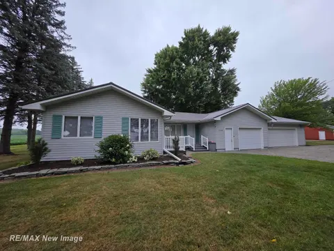 11904 Peet Road, Chesaning MI 48616 photo 2