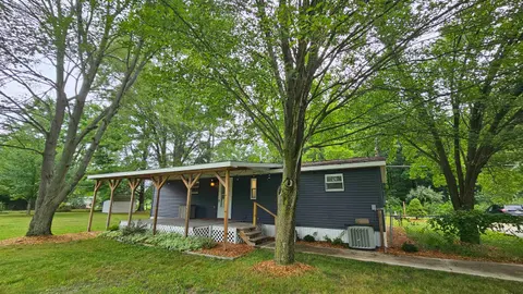 1096 E Walnut Street, Beaverton MI 48612 photo 4