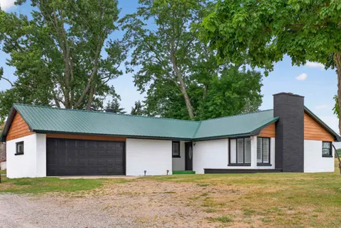3925 Woods Road, Gladwin MI 48624 photo 2