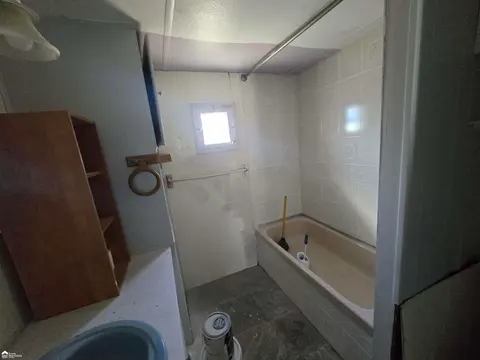 213 E Oak Street, Saint Charles MI 48655 photo 5