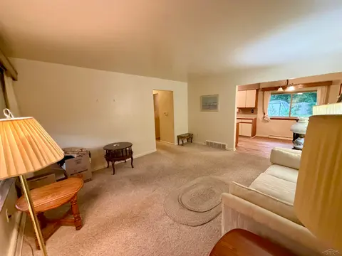 1871 Joy Road, Saginaw MI 48601 photo 5