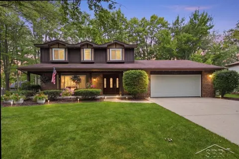 5801 Lamplighter Lane, Midland MI 48642 home for sale