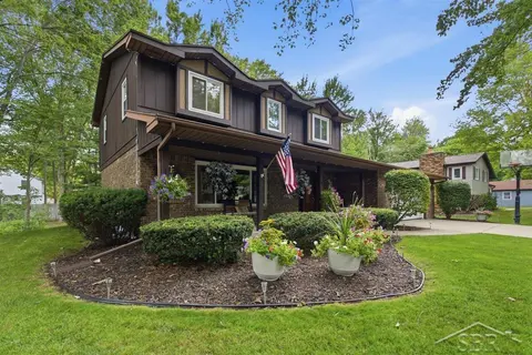 5801 Lamplighter Lane, Midland MI 48642 photo 3