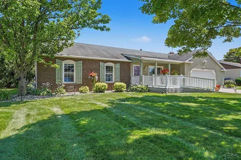 3166 Columbine Drive, Saginaw MI 48603 photo 2