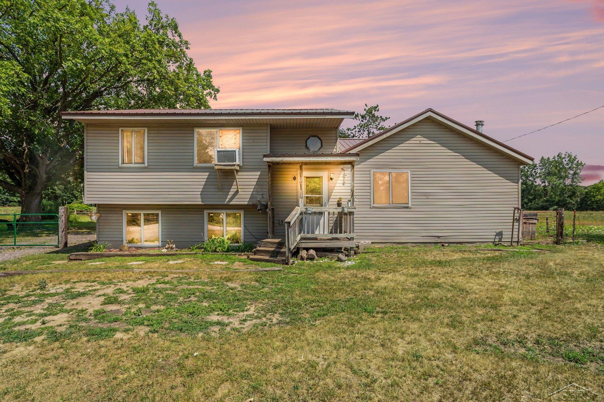 3336 Bay Glad County Line Road, Rhodes MI 48652 photo 1