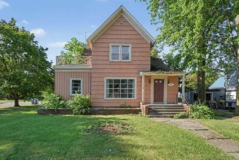 526 E Cedar Street, Standish MI 48658 photo 2
