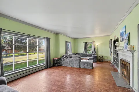 526 E Cedar Street, Standish MI 48658 photo 3