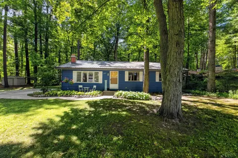 2671 N Peterson Drive, Sanford MI 48657 photo 3