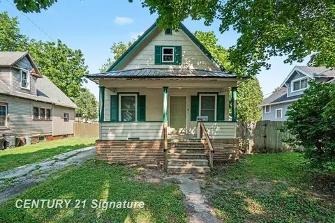2414 Benjamin Street, Saginaw MI 48602 photo 2