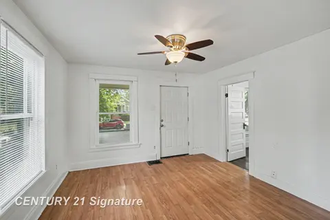 2414 Benjamin Street, Saginaw MI 48602 photo 5