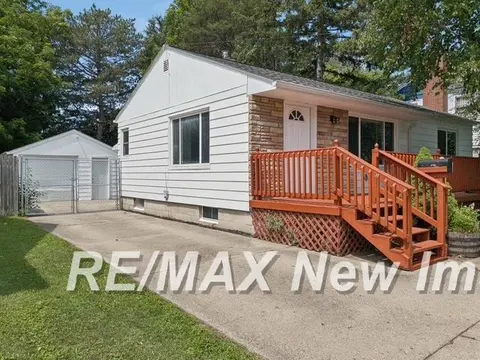 911 Thurman Street, Saginaw MI 48602 photo 3