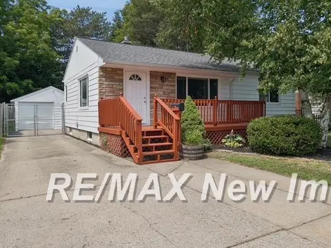 911 Thurman Street, Saginaw MI 48602 photo 4