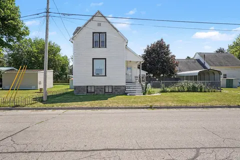 1910 14th Street, Bay City MI 48708 home for sale