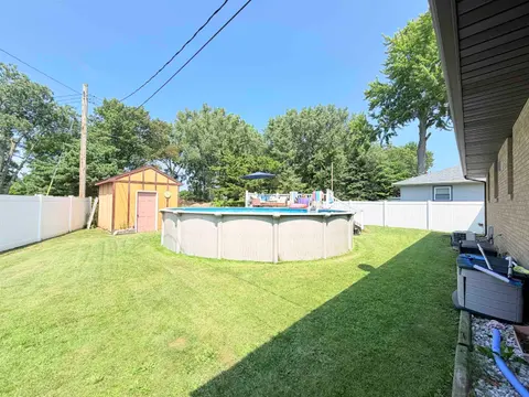 302 W Smith Street, Bay City MI 48706 photo 4