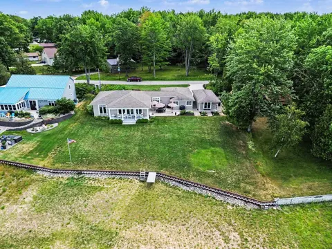 71 E Lakeshore Drive, Hope MI 48628 photo 4