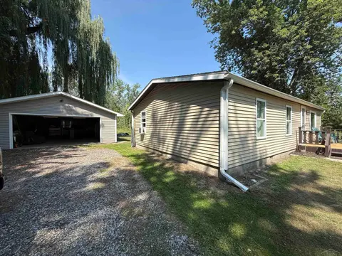 4767 N Saginaw Bay Shore Drive, Pinconning MI 48650 home for sale