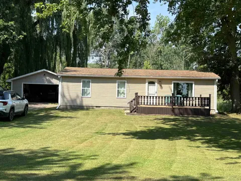 4767 N Saginaw Bay Shore Drive, Pinconning MI 48650 photo 2