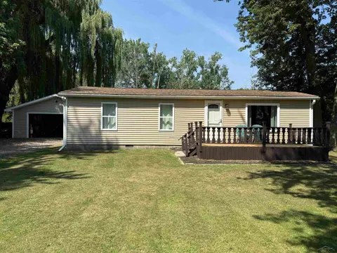 4767 N Saginaw Bay Shore Drive, Pinconning MI 48650 photo 3