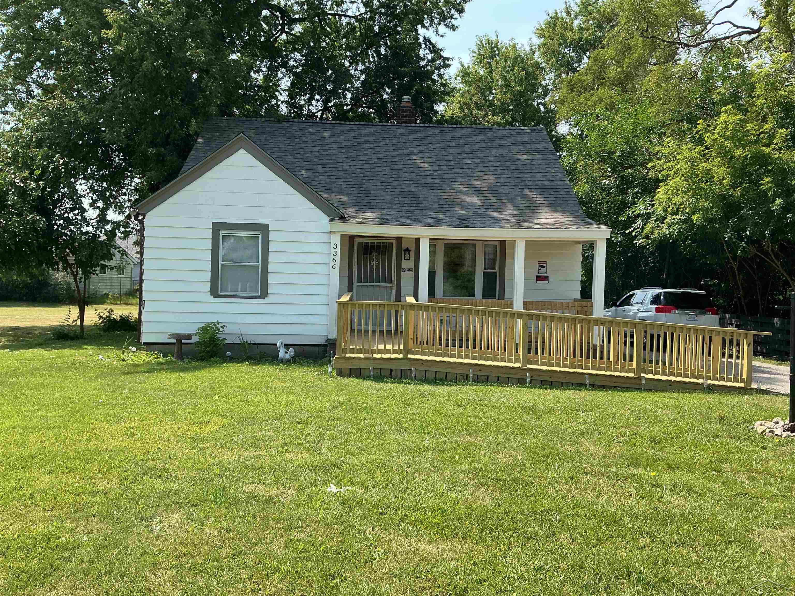 3366 Janes Avenue, Saginaw MI 48601 photo 1