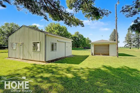 9800 Ferden Road, Chesaning MI 48616 photo 2