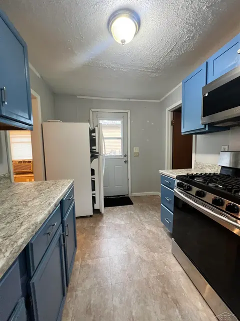 1521 Stanley Street, Saginaw MI 48602 photo 2